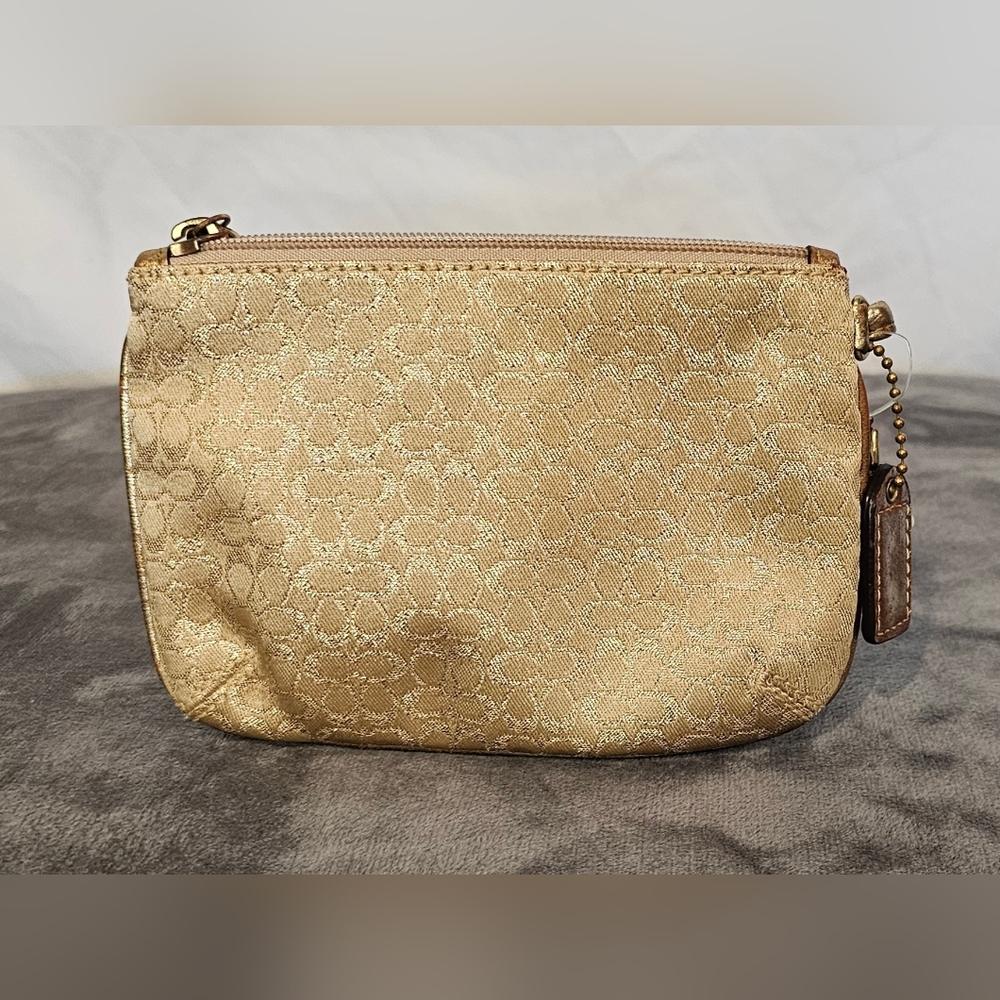 *NWT* Coach Gold Textured Wristlet